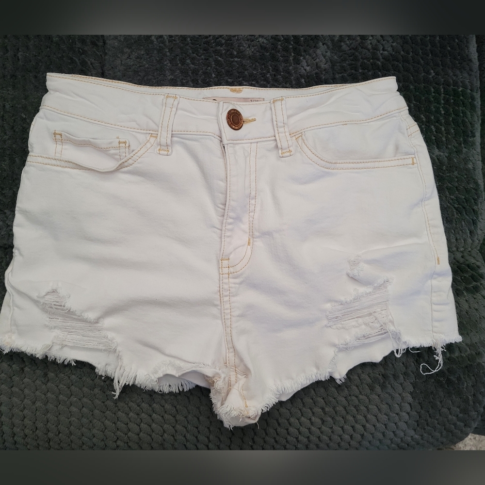 SO Junior 7/28 White Distressed High Rise Shorts